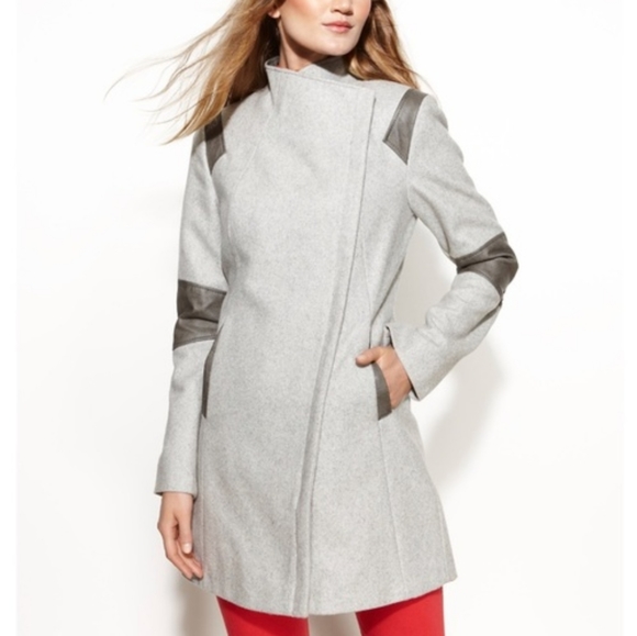 {{SOLD}} CK Modern Gray wool blend coat - Picture 2 of 8